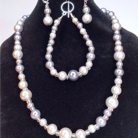Lustrous Silver Pearl Necklace, Bracelet, and Earring Set - Picture 5 of 14